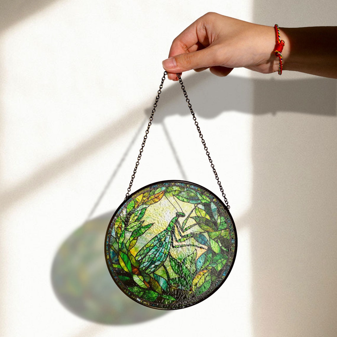Praying Mantis Stained Glass Suncatcher – Nature-Inspired Insect Window Art